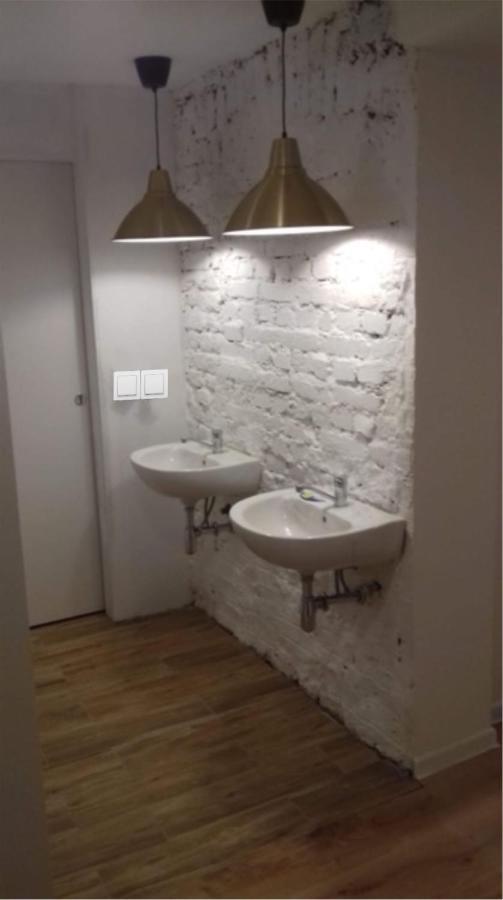 Wygodne Pokoje H16 Albergue Chorzów Exterior foto